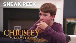 Chrisley Knows Best  Sneak Peek Grayson Is Scared Of Getting Braces  Season 7 Episode 7 [upl. by Imak705]