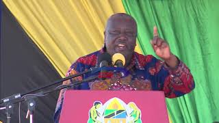 Lugola aja na staili mpya ya kichungaji kumsifia Rais Magufuli [upl. by Amlet]