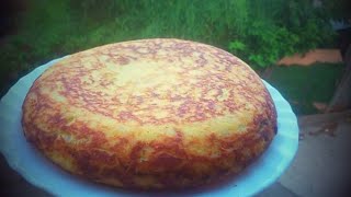 Tortilla de Patatas con cebolla dulce y huevos camperos  Muy fácil  Tradicional tortilla española [upl. by Adriel]