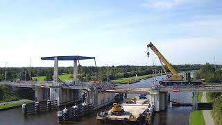 Timelapse vervangen liggers brug Kootstertille [upl. by Frayne940]