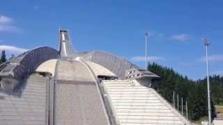 Gran tirolina en holmenkollen Oslo  Salto de esquí [upl. by Pasahow]