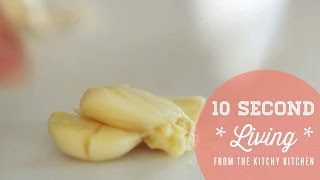 How to Smash Garlic  10 Second Living [upl. by Reniar]