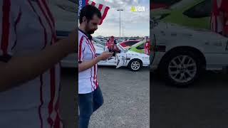 Aficionado PRESUME su auto en el Chivas vs Atlas [upl. by Akirdna]