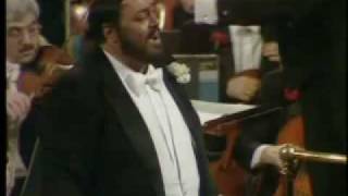 Luciano Pavarotti Una furtiva lagrima L´elisir d´amore G Donizetti [upl. by Asiel]