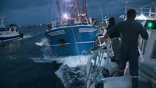 Scallop wars French and British fishermen pledge talks to solve spat [upl. by Baillie]