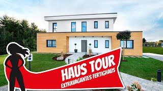 Fertighaus extravagant So ein Haus mit Flachdach habt ihr noch nie gesehen Haustour Fingerhut Haus [upl. by Tutt]