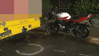 Gossau SG Motorrad prallt in Postauto [upl. by Eenerb]