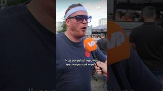 GOUD Deze ORANJEFAN vermaakt zich PRIMA in BERLIJN 😉🤣 oranje ek [upl. by Naahsar830]