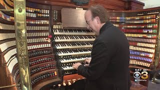 A Look At The Famous Wanamaker Organ At Macys Philadelphia [upl. by Htebazile]