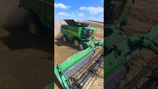 John Deere X9 1100 40ft Hinged Draper Header harvest2023 johndeerex9 britishfarming [upl. by Ziza886]