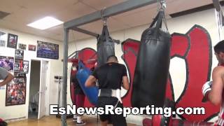 lee selby and andrew selby working the heavybag  EsNews [upl. by Streeto]