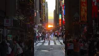 New Yorkers Flood City Streets to Witness Manhattanhenge [upl. by Eeliab]