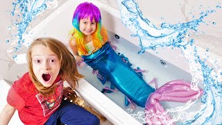 La bambina Selina diventa una sirena Video per bambini con le bambole sirene Vlog in italiano [upl. by Lexa]