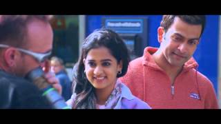 Kannadi Vaathil London Bridge Movie Video Song HD [upl. by Imaj]