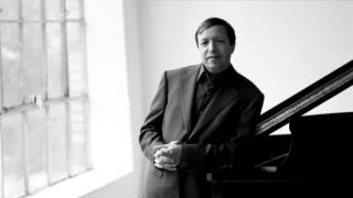 Mozart  Piano Concerto No 11 in F major K 413 Murray Perahia [upl. by Atoiyanap]