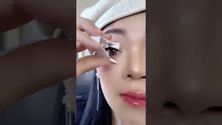 How to use magnetic lashes [upl. by Yenittirb]