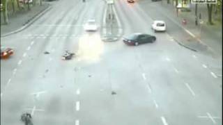 Motorcycle Hits Car At 120km h In Hamburg [upl. by Golliner]