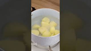 Si vous avez 1 pommes de terre et 1 œufs à la maison préparez cette merveilleuse recette  shorts [upl. by Ambrogio]