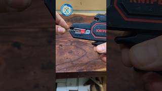 MADE IN GERMANY  KNIPEX Pelacables Automático [upl. by Kaylil]