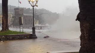 Violentissima Mareggiata sul Lungomare di Rapallo [upl. by Tray]