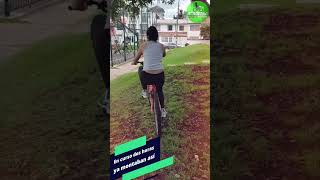 Siete alumnos aprenden a montar bicicleta con Pacho en Bogota [upl. by Chiou]