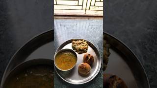 Up ka famous daal baati chokha recipe homemade daalbaati chokha shortsvideo snehadubey [upl. by Naleek930]