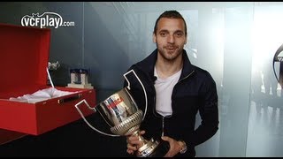 Roberto Soldado recibe el Trofeo Zarra [upl. by Ahsilem]