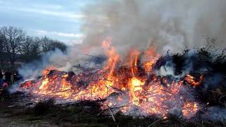 Osterfeuer in HamburgLemsahl und Bergstedt 2010 [upl. by Drhcir]