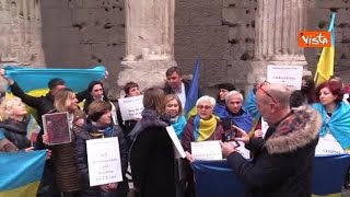 quotGrazie Italiaquot il coro della comunità ucraina alla manifestazione di Roma [upl. by Terle263]