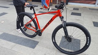 2021 Giant Talon 4 Hardtail Mountain Bike in LAVA RED amp Black Close Up Review amp Test Ride Large [upl. by Aicire853]