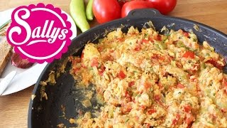 Menemen  türkisches Rührei  Eierspeise  vegetarisch  Sallys Welt [upl. by Neryt]