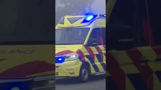 A1 ambulance met spoed door drachten [upl. by Eanwahs]