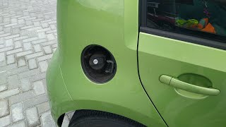 Skoda Citigo Seat Mii and Volkswagen Up Fuel Gas cap cover removal and repair Tankdeckel ausbauen [upl. by Forsta]