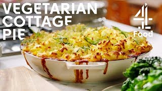 Jamie Olivers GameChanging VEGETARIAN Cottage Pie  Jamies MeatFree Meals [upl. by Zobkiw]