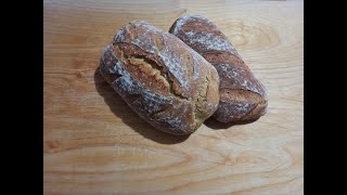 Pane fatto in casa con lievito madre e farina di grano duro Ricetta facile [upl. by Elias]