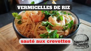 vermicelles de riz sauté aux crevettes [upl. by Nerrol]