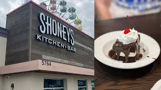 Eating at Shoneys Restaurant in Old Town Kissimmee Florida  World Famous Hot Fudge Cake [upl. by Acinomed787]