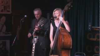 Les Pauls Trio featuring Nicki Parrott  Autumn Leaves  IridiumLive 9172012 [upl. by Nagem]