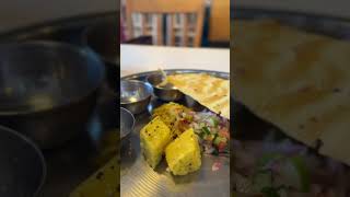 Vegetarian food platter in Karachi for Rs 1000 vegetarianfood explorekarachi karachifood [upl. by Eixam]