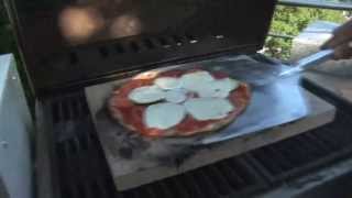 Pizza backen mit Bob Grillson [upl. by Naiviv]