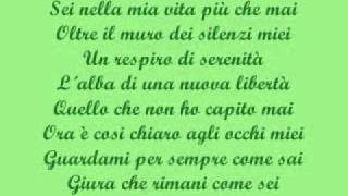 Amare Veramente Laura Pausini con testo [upl. by Lleval]