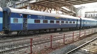 12139 Mumbai CSMT Nagpur Sewagram express departing from Kalyan Junction [upl. by Ppilihp]