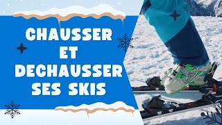 Comment chausser et déchausser ses skis facilement   Ski débutant  Apprendre le ski [upl. by Thgiwd226]