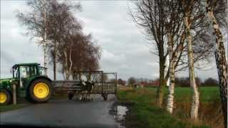 Rinder im Treibwagen  Ostfriesland macht sich winterfest  Farmer taking cattle home for winter [upl. by Yromas]