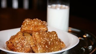 Recette Rghaifs Frits aux Amandes  Fried Rghaifs with Almonds Recipe  Recettes Maroc [upl. by Meil]