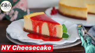 Easy Peasy New York Cheesecake  so gelingt der cremige Käsekuchen perfekt  mit Erdbeersoße [upl. by Weissman464]