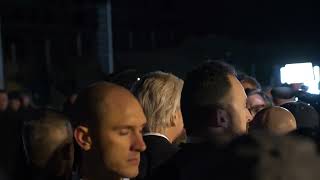 Geert Wilders bij inloopavond opvang asielzoekers Kijkduin [upl. by Yanahc]