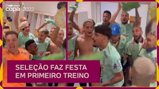 SELEÇÃO BRASILEIRA NA COPA jogadores fazem FESTA em primeiro TREINO [upl. by Esiuol]