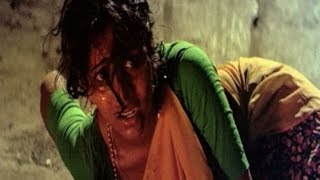 Gulabi Movie Scenes  Jeeva burning a woman alive  J D Chakravarthy Maheshwari Krishna Vamsi RGV [upl. by Smaoht435]