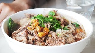 THAI BOAT NOODLE REVIEW [upl. by Anreval]